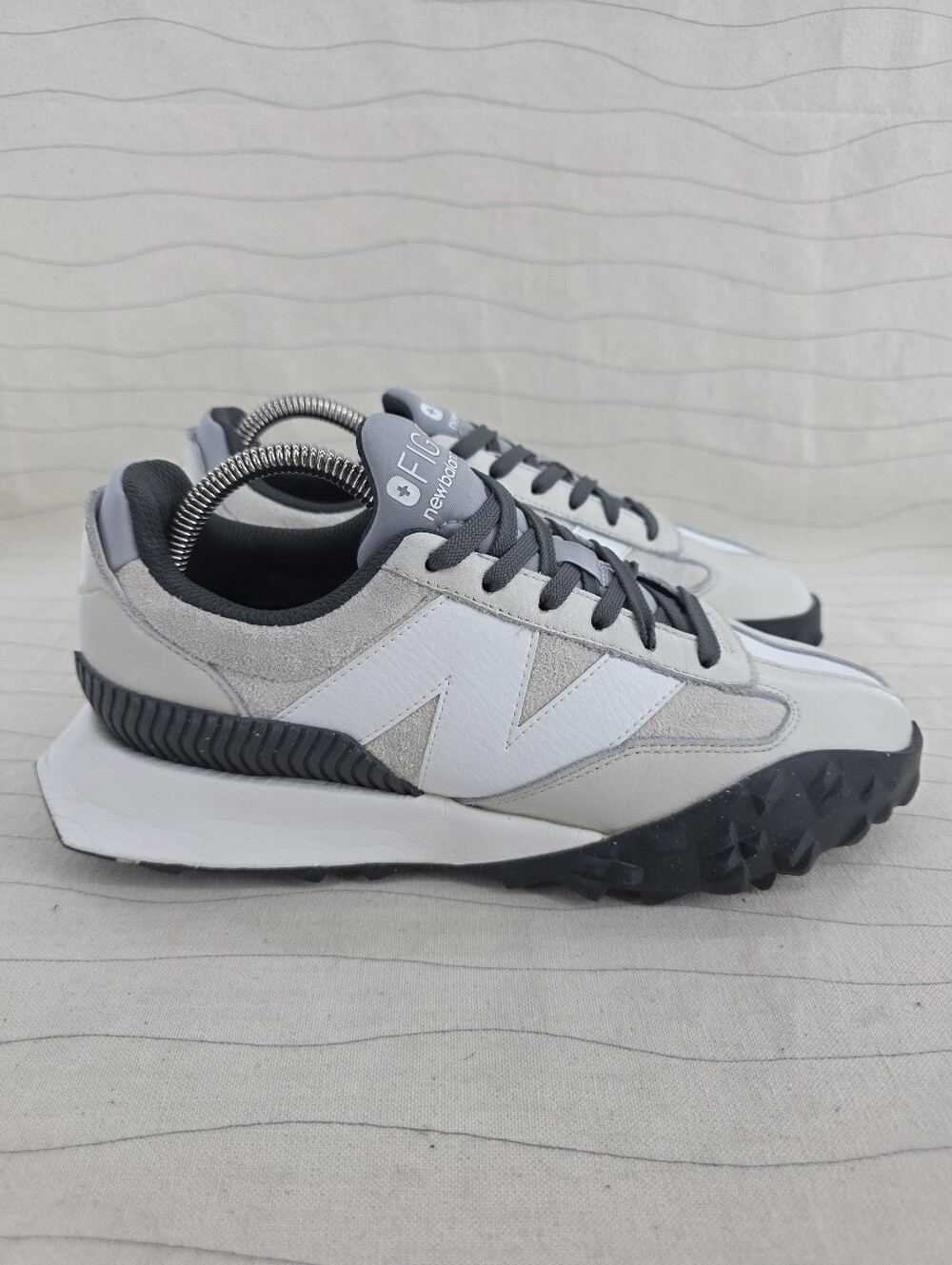 New Balance Womens +FIGS XC-72 Off-White Leather Sneakers Shoes UXC72FH Size 8D